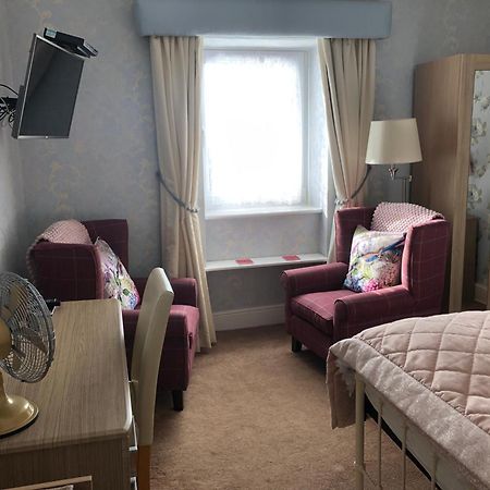 ホテル Stratford House Exclusively For Adults ランディドノー エクステリア 写真