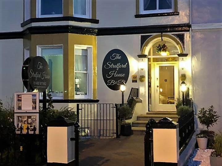 ホテル Stratford House Exclusively For Adults ランディドノー エクステリア 写真