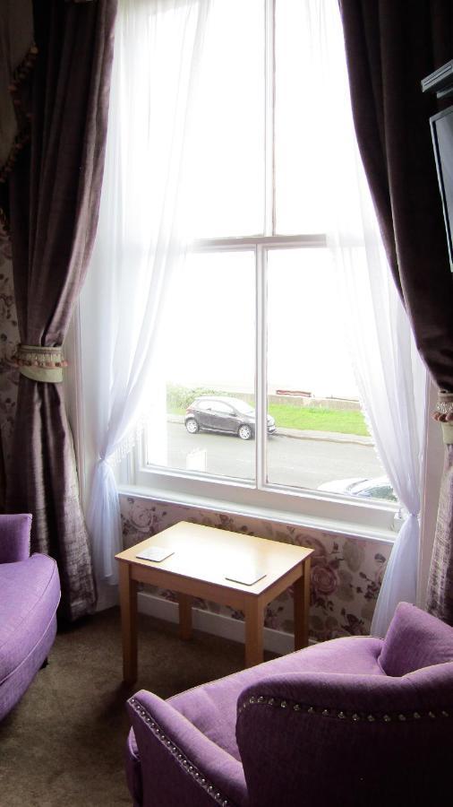ホテル Stratford House Exclusively For Adults ランディドノー エクステリア 写真