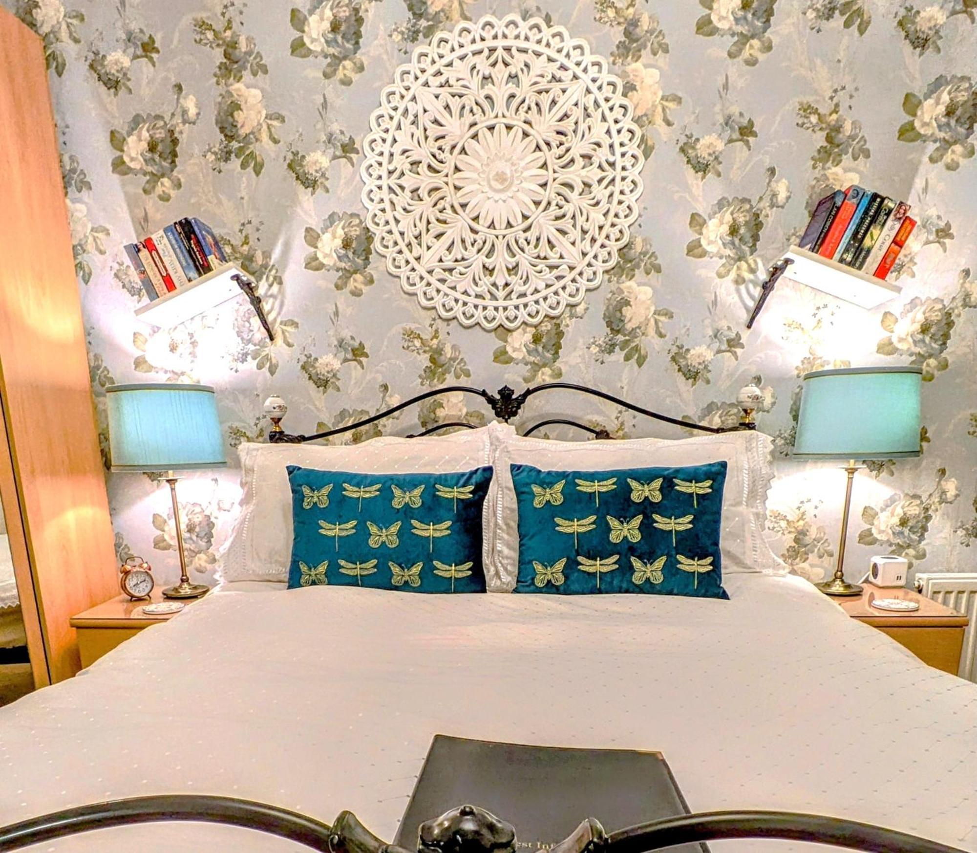 ホテル Stratford House Exclusively For Adults ランディドノー エクステリア 写真