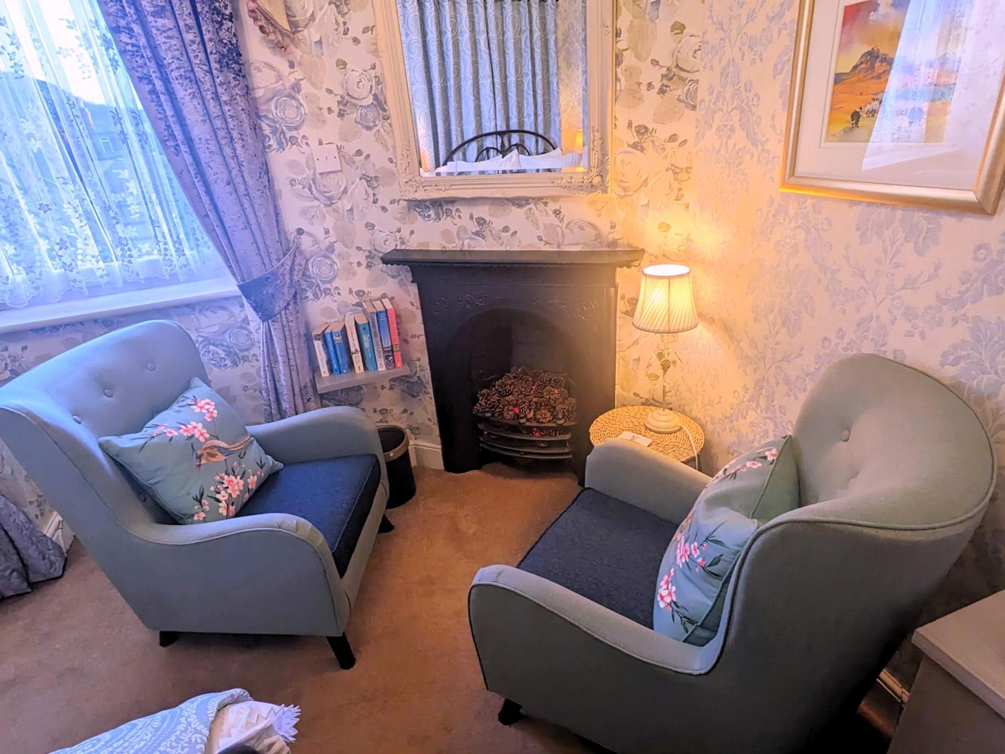 ホテル Stratford House Exclusively For Adults ランディドノー エクステリア 写真