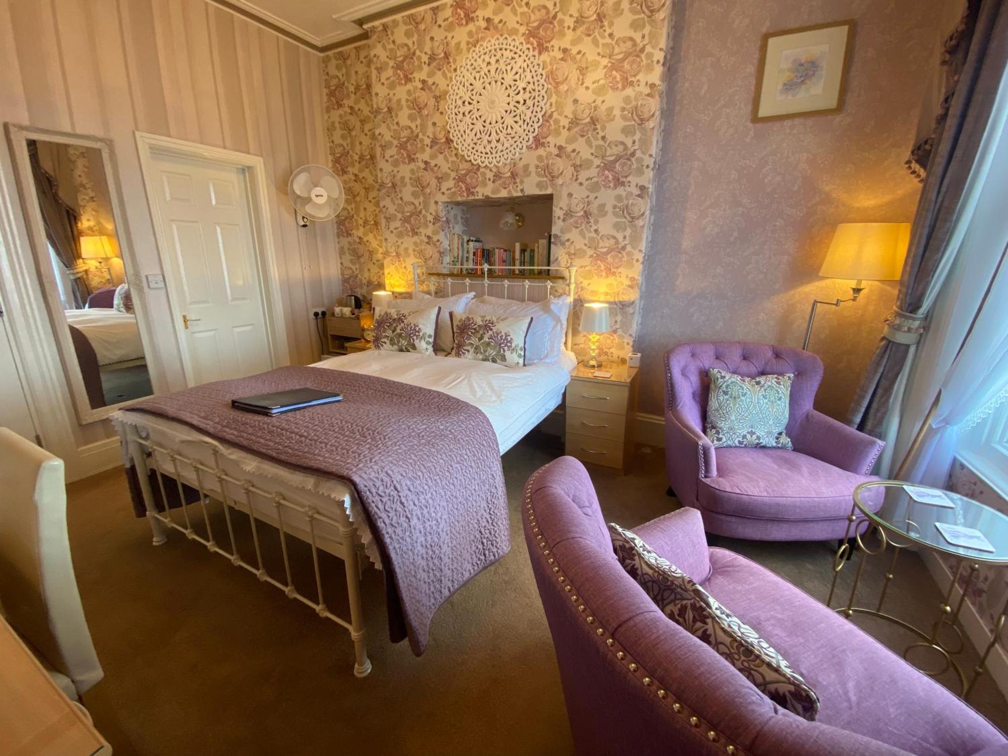 ホテル Stratford House Exclusively For Adults ランディドノー エクステリア 写真