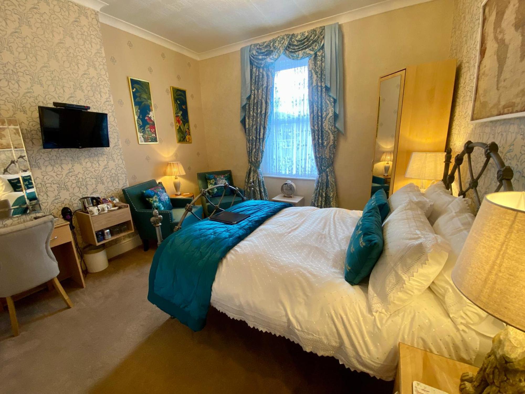 ホテル Stratford House Exclusively For Adults ランディドノー エクステリア 写真